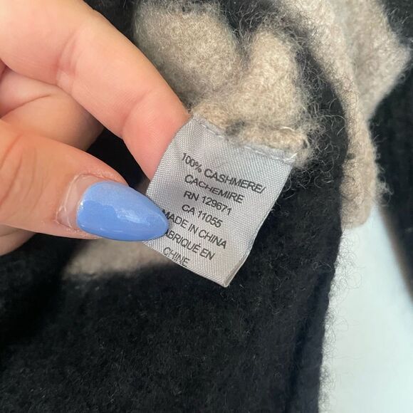 Cashmere color block sweater - Picture 7 of 7